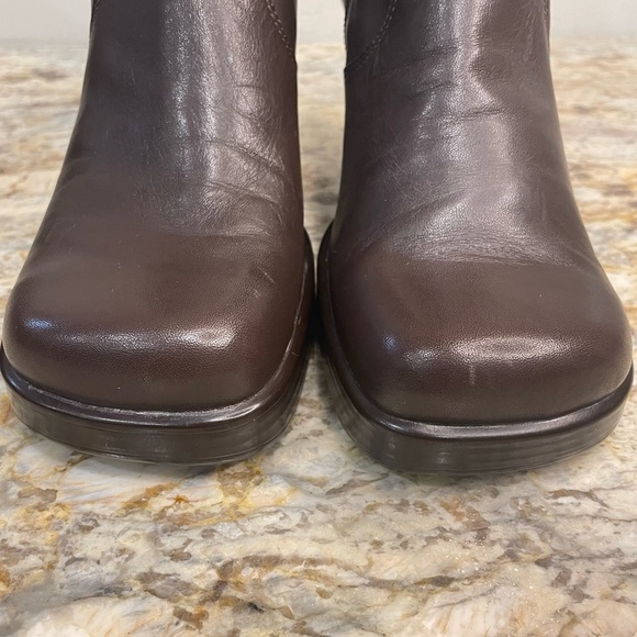 Michelle D Dark Brown Square Toe Ankle Booties Women’s Size 6 - Picture 6 of 12